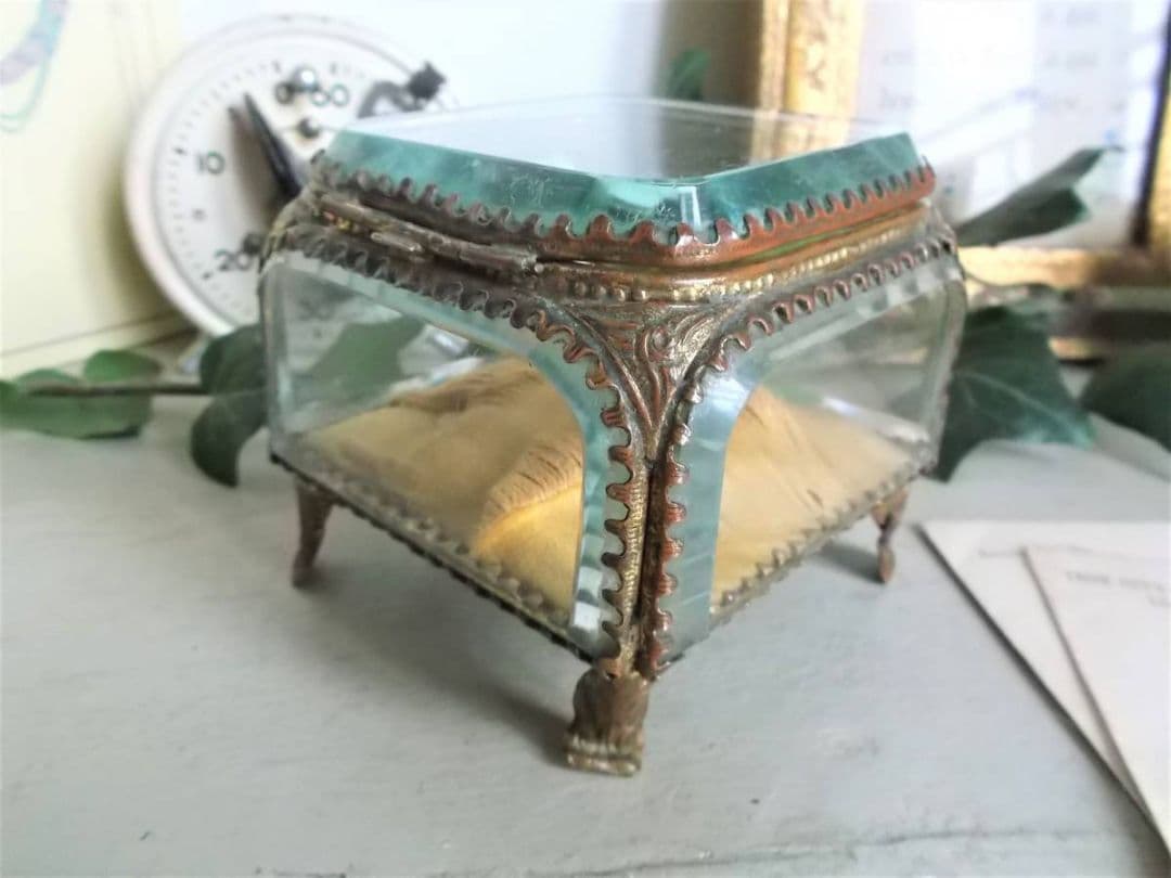 フランスアンティーク ガラスのジュエリーボックス 宝石箱 m - メルカリ