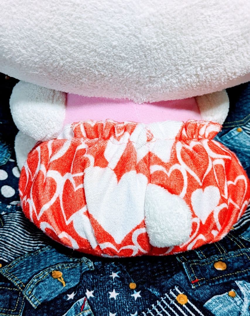 希少♡サンリオ♡キティ♡赤色ハートクッション♡BIGぬいぐるみ