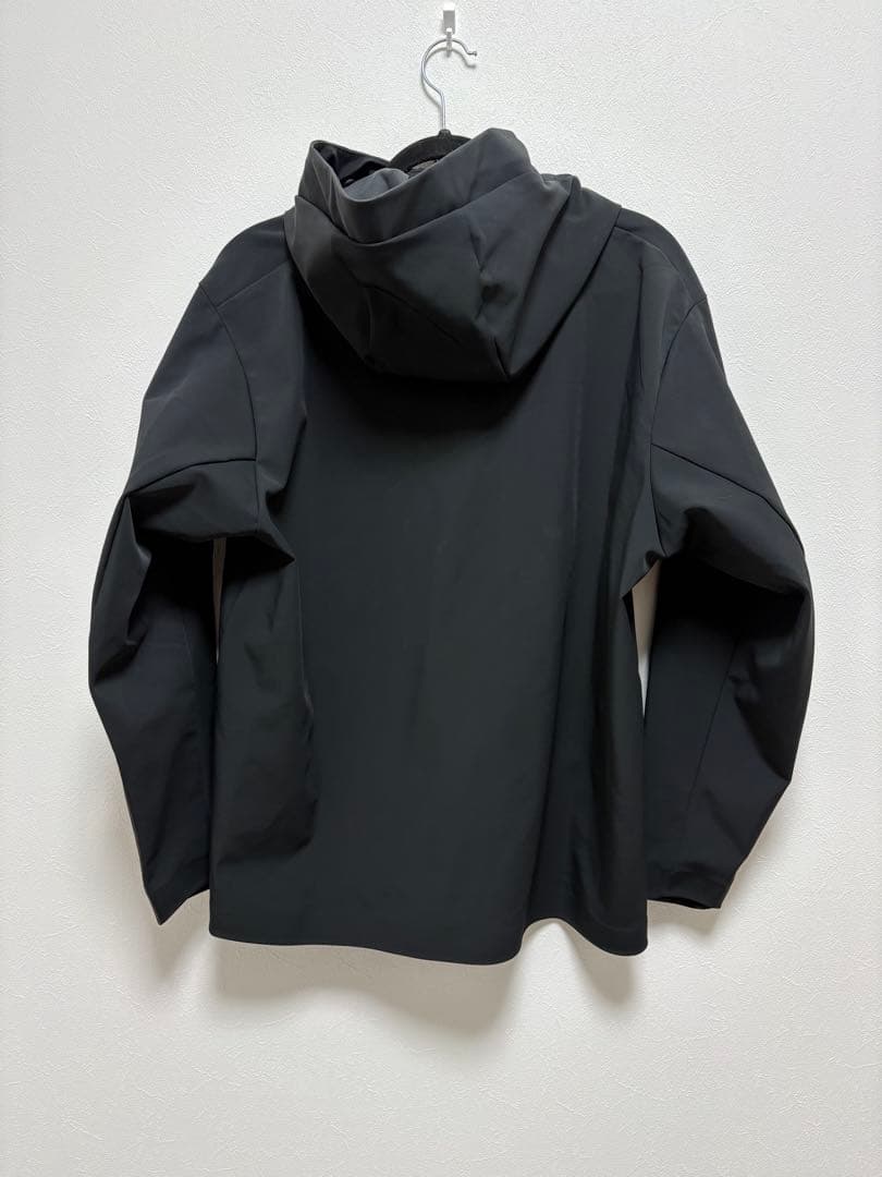 DESCENTE ALLTERRAIN ソフトシェルジャケット “CREAS”