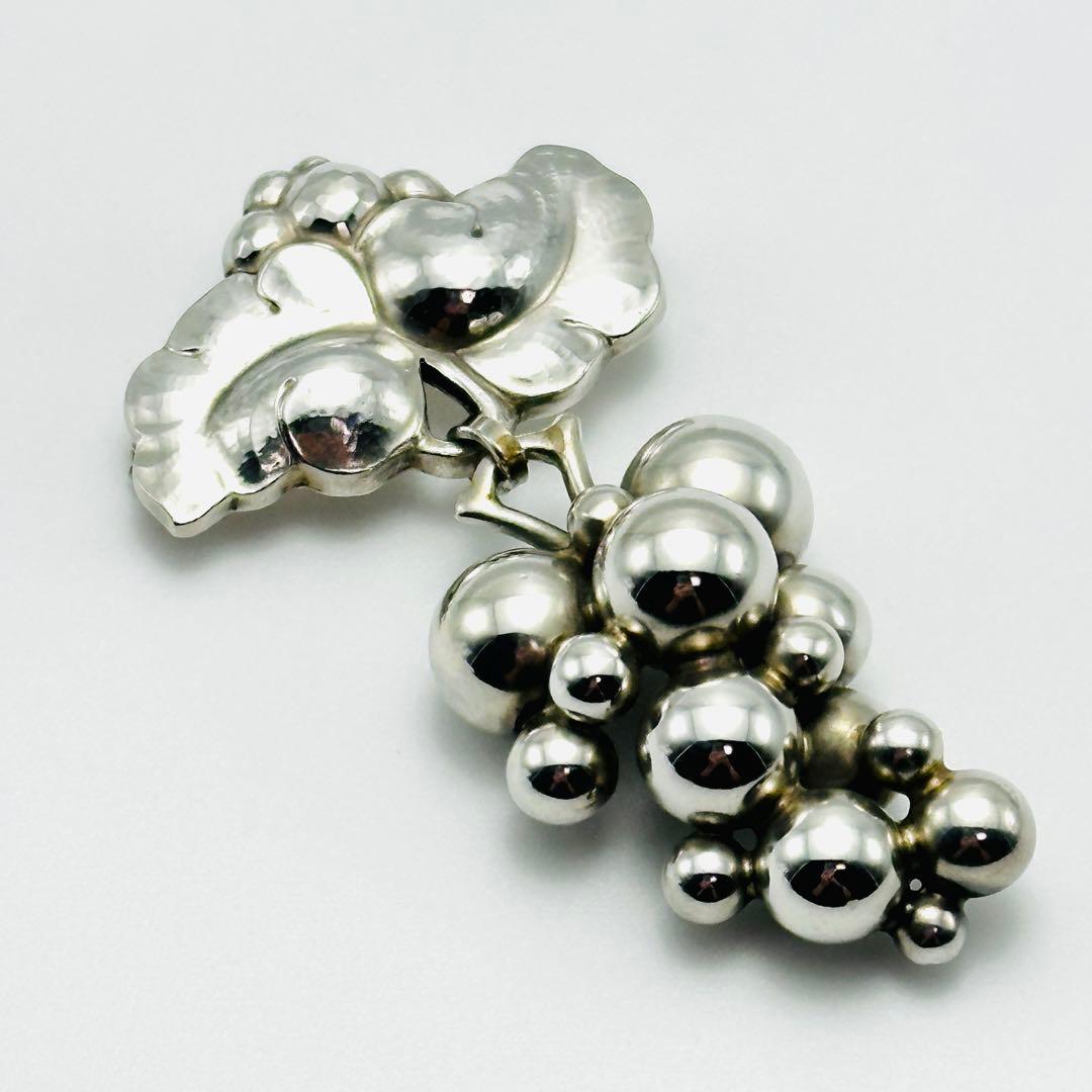   217Bムーンライトグレープ　シルバーブローチ ジョージ・ジェンセン GEORG JENSEN ムーンライトグレープ ブローチ