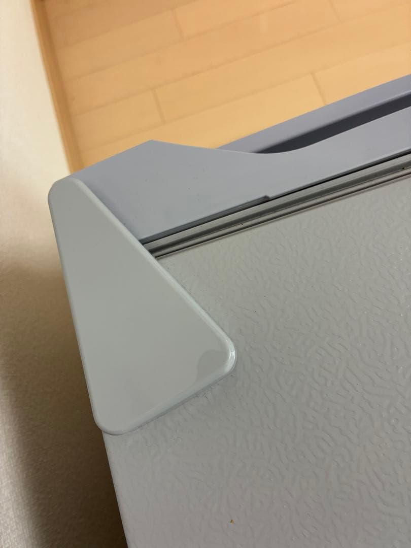 宮城手渡し※アイリス冷凍・冷蔵庫 直冷式 ゴールド2025年4月購入 小型