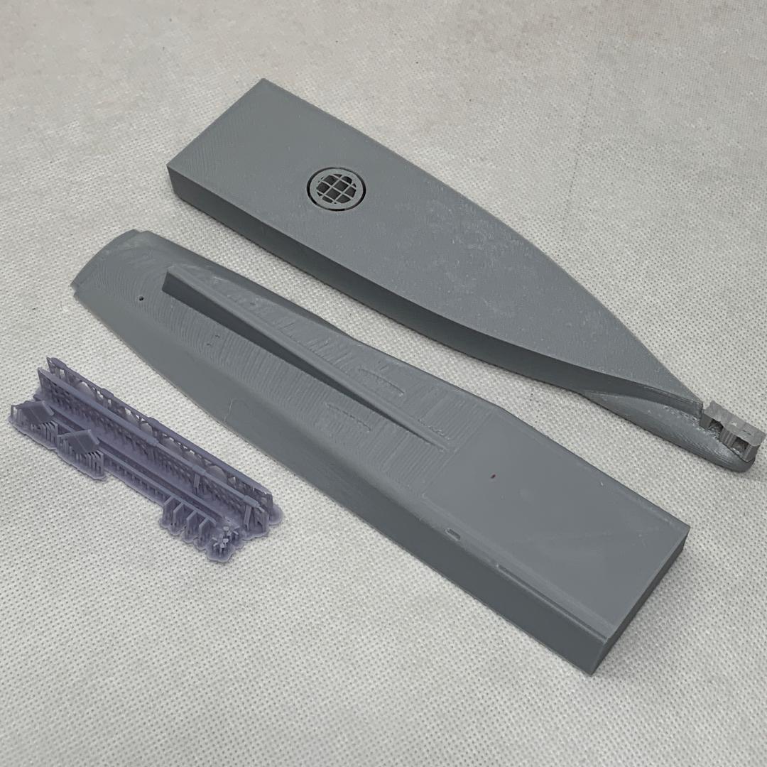 トランペッター 1/700 空母 クイーン・エリザベス用 船底セット 艦船