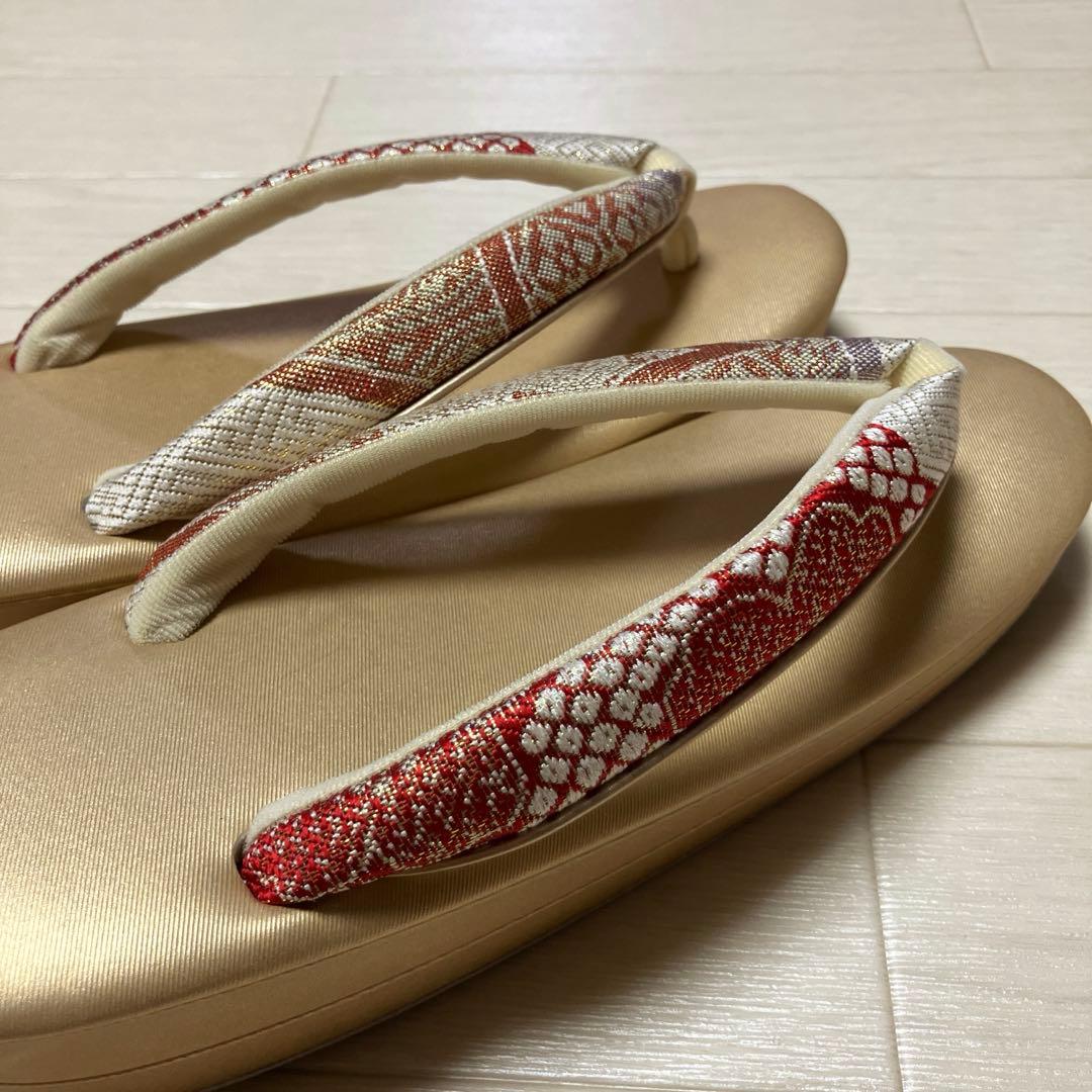 《美品》草履バッグセット　帯地　ラメ　花柄　底鋲付きバッグ　成人式