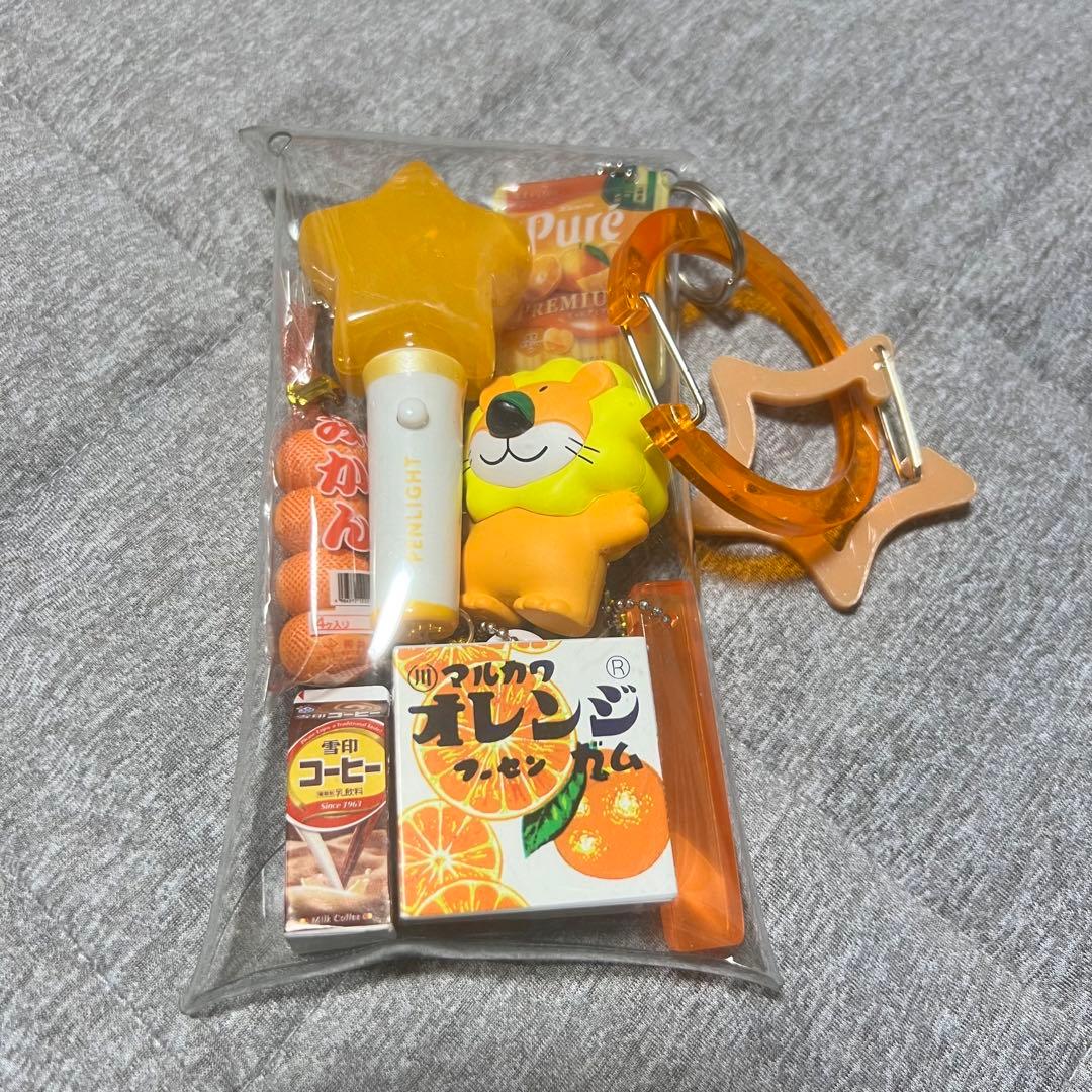 ガチャ詰めポーチ オレンジ - メルカリ