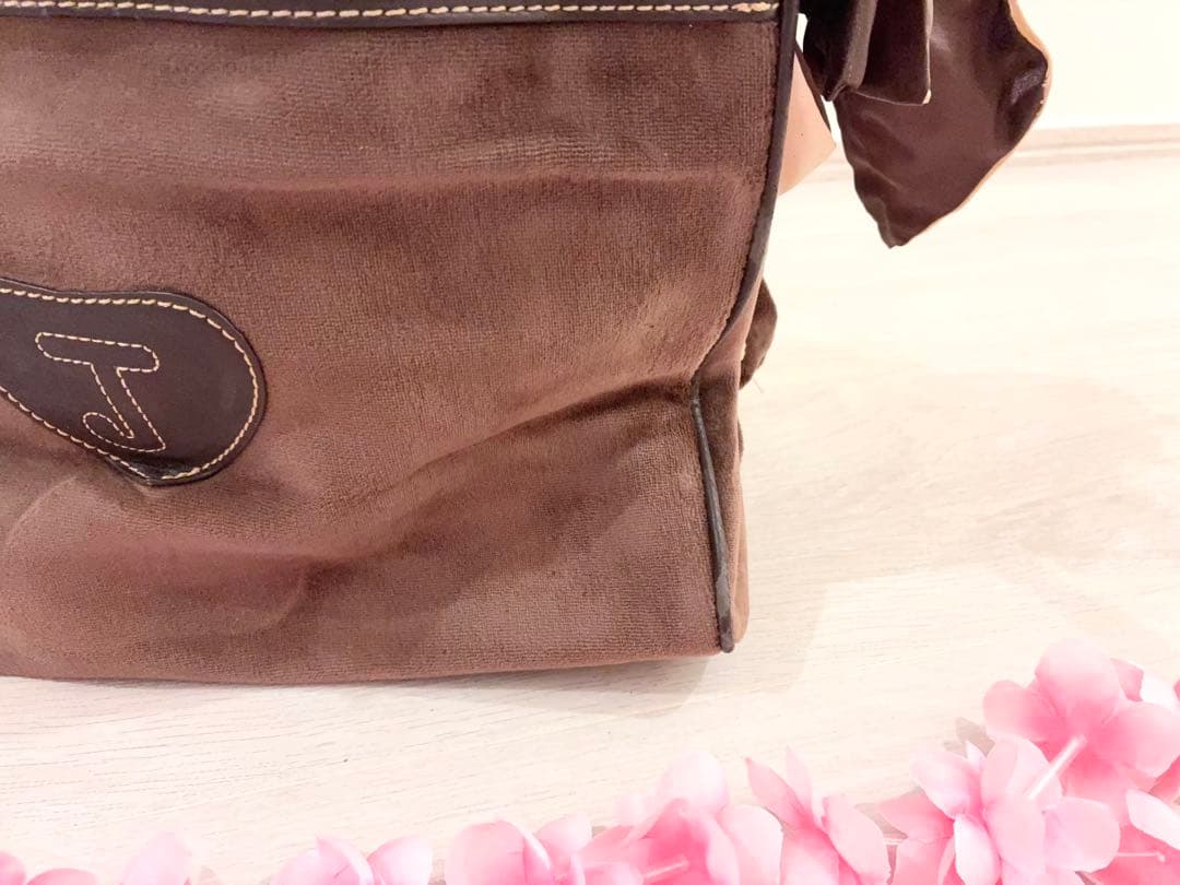 ジューシークチュール リボン リング チャーム付き バッグ ブラウン