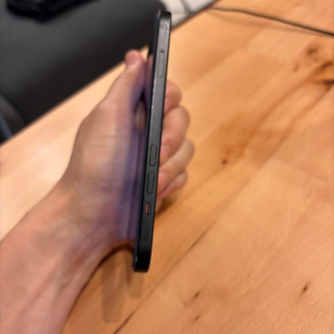 iPhone15 256G インカメラに傷ありSIMフリーの通販はau PAY マーケット