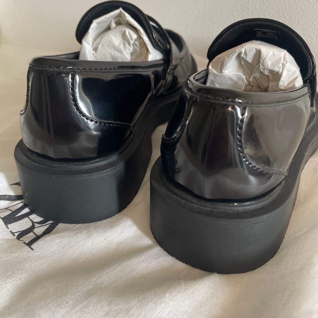 ザラZARAキッズエナメルローファーフォーマルパンプスヒール厚底