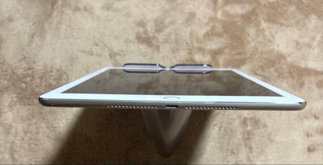 Ipad Air2 Wifi+Cellularモデルバッテリー100%少訳あり品 - メルカリ