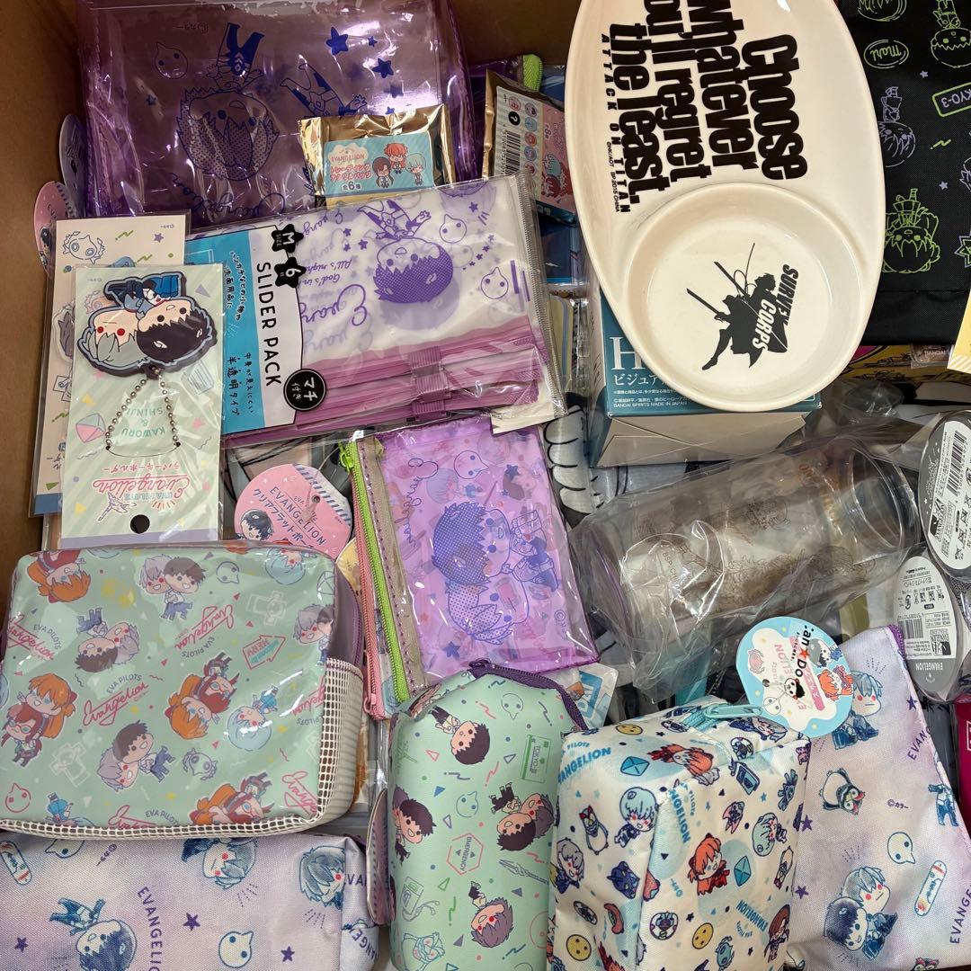 大量 アニメグッズ まとめ売り ノンジャンル アニメ 缶バッジ クリア