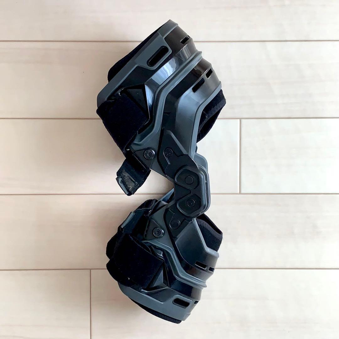 美品】マクダビッド M4200 ニーブレイス XLサイズ 両膝セット - メルカリ