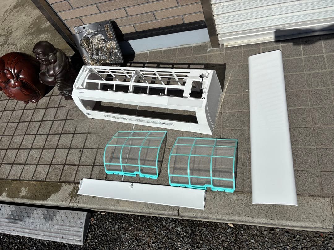 東芝ルームエアコン 2.2kw 6畳〜8畳向け 極美品 2024年製