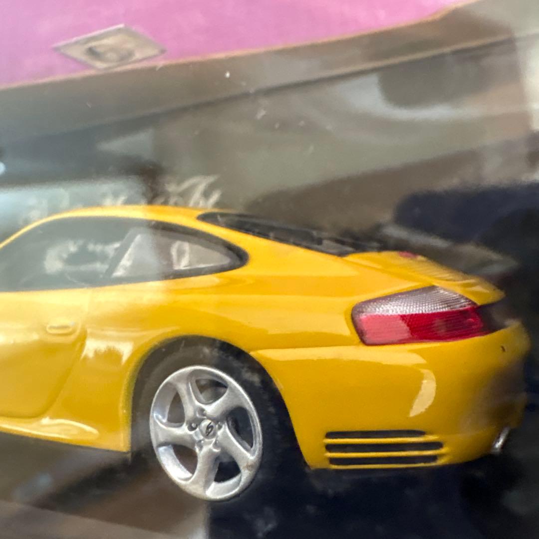 絶版希少カラー】Porsche 911 4S 1/43 スピードイエロー - メルカリ