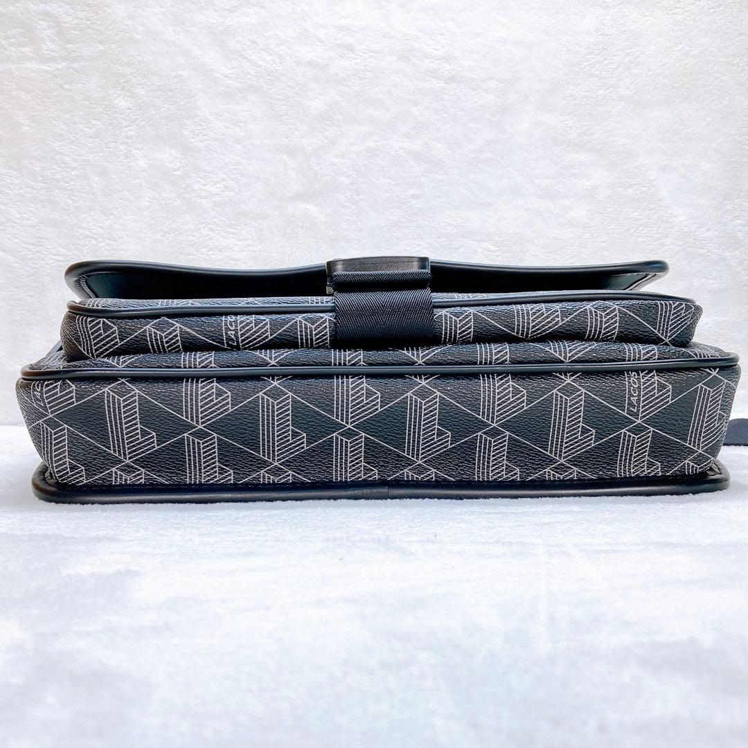 LACOSTE ✨美品✨ラコステ 幾何学模様 ショルダーバッグ フラップ