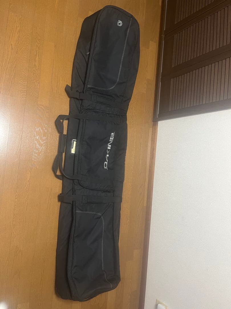 DAKINE スノーボードバッグ ケース 190cm キャスター付きブラック スノーボード ケース キャスター DAKINE LOW ROLLER BLK ボード道具