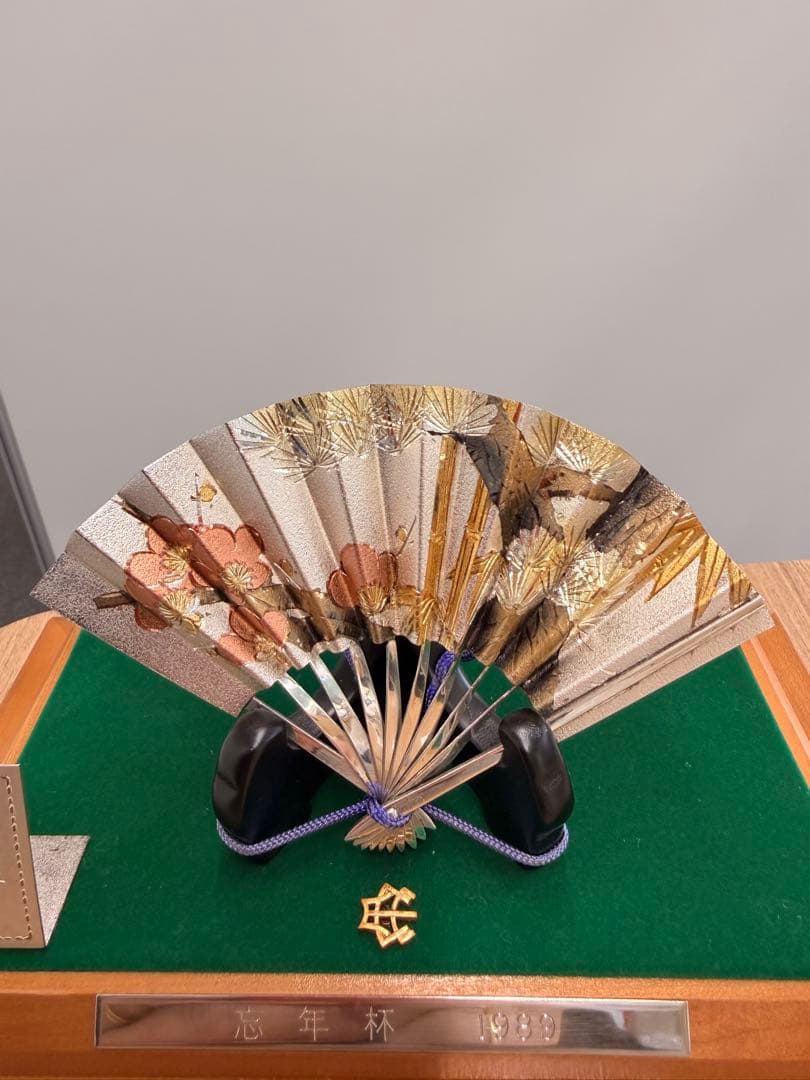美品！ 秀雄作 松竹梅 純銀仕上げ 置物 工芸品 扇 5号 - メルカリ