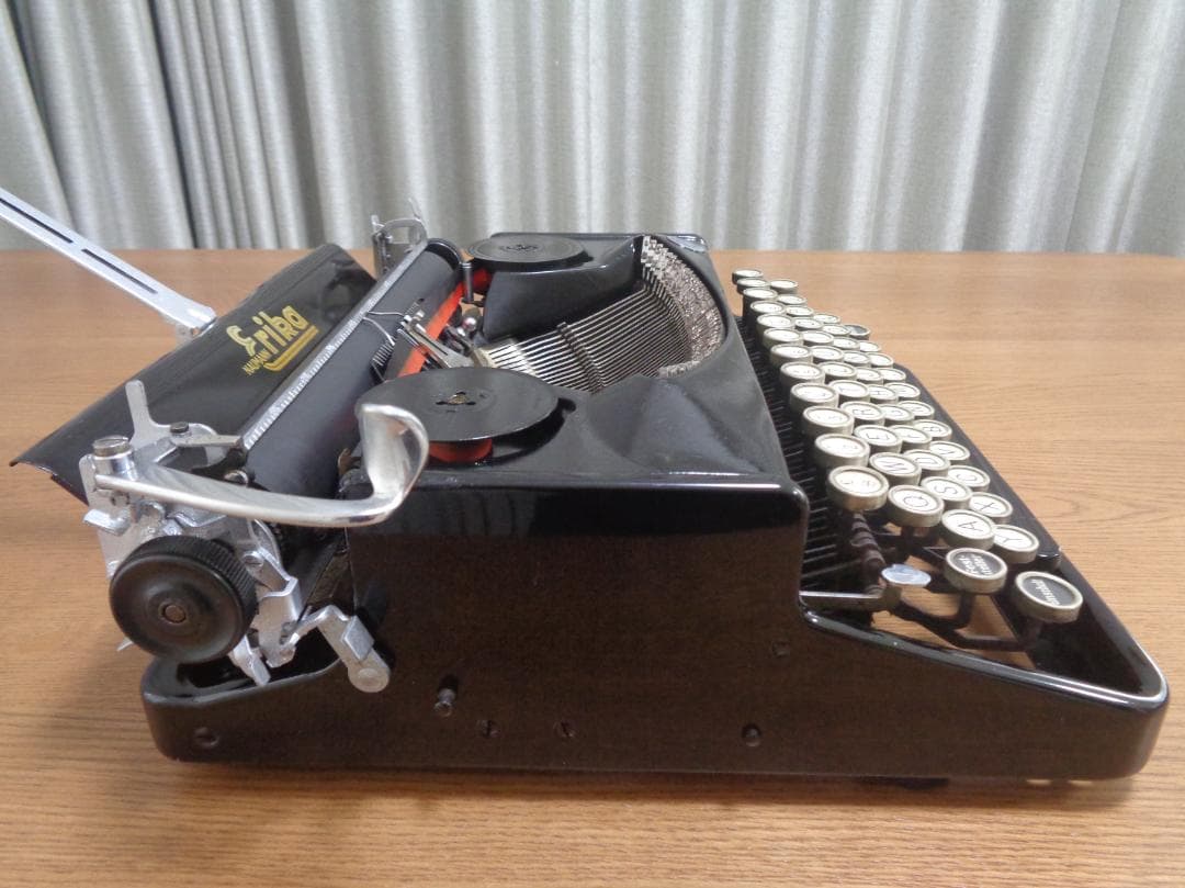 専用　実働品　Erika 5 エリカタイプライター QWERTYZ配列
