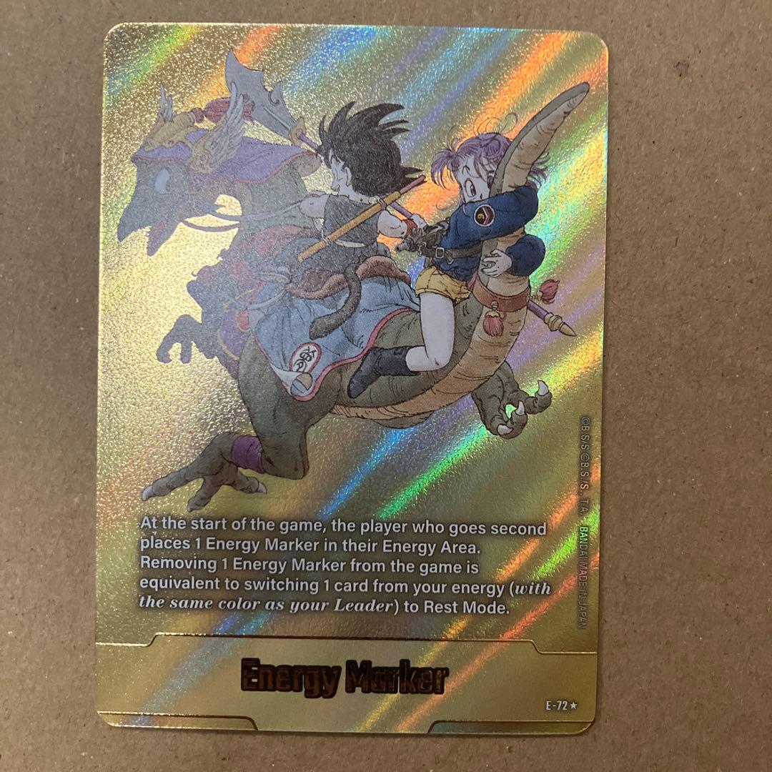 フュージョンワールド 英語版 エナジーマーカー E-72 パラレル 9巻 金 エナジーマーカー【☆】《悟空：少年期・ブルマ・恐竜※9巻》 パラレル