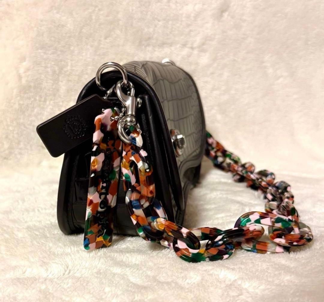 専 Coachtopia ウェイビー ディンキー バッグ・クロコ エンボスド