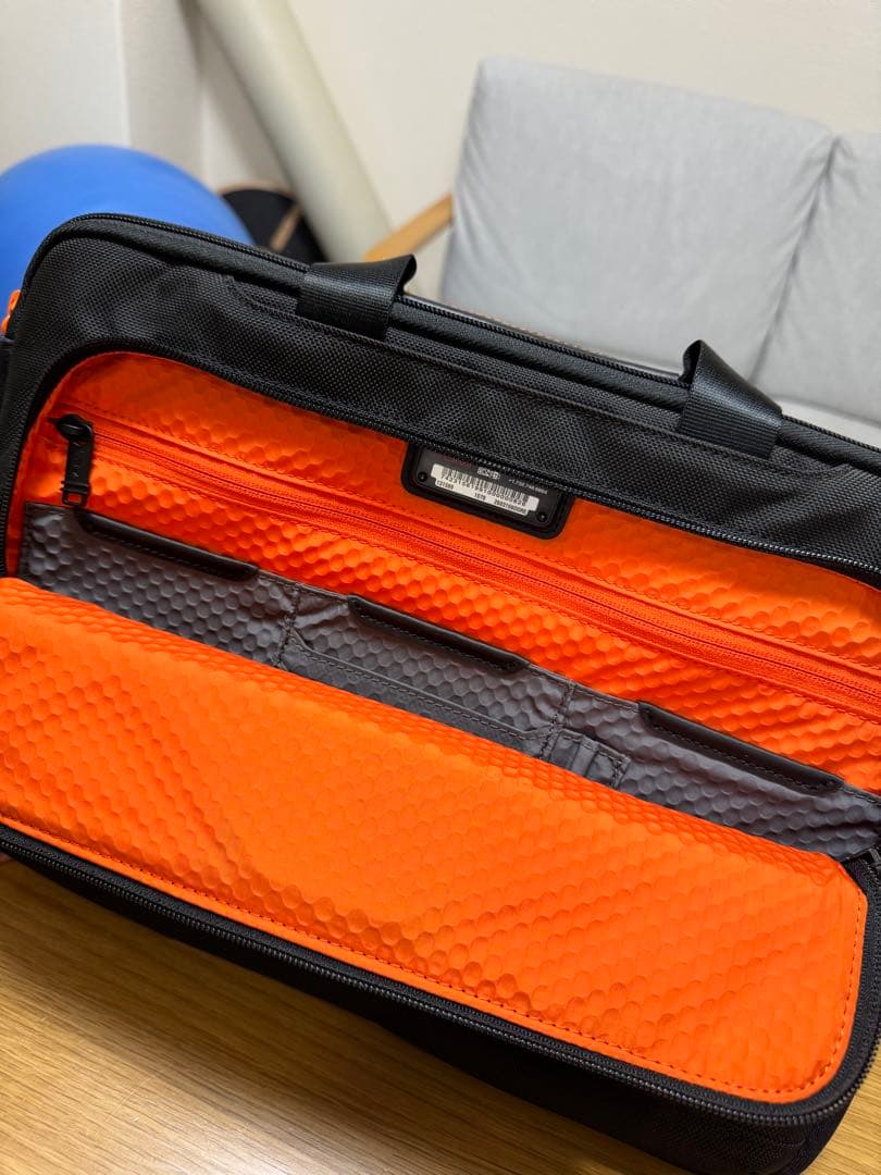 TUMI 限定 クリスプラット ラージトラベルラップトップケース - メルカリ