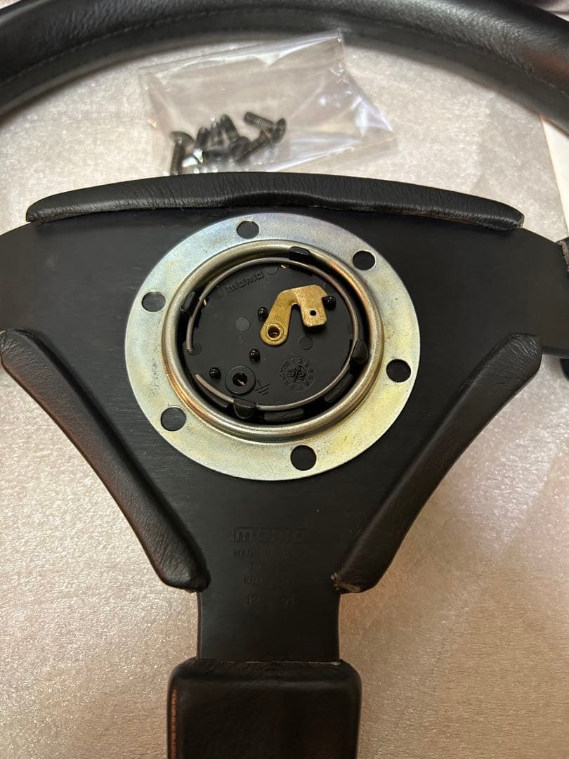 超希少【絶版】MOMO ZAGATO DESIGN モモザガートデザインハンドル