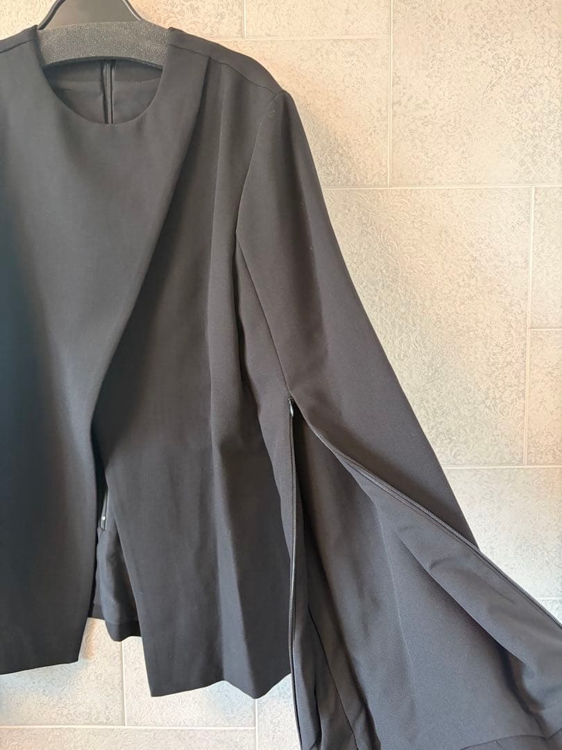 お 手頃 価格ファッション - real レジル トップス 黒 袖ファスナー