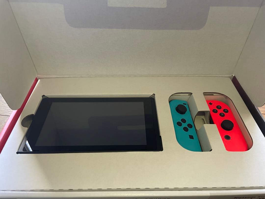 任天堂Switch本体(ほぼ未使用) Nintendo Switch 有機ELモデル （新品・未使用）