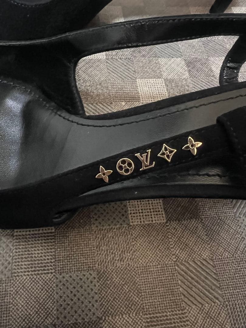 Louis Vuitton ブラック ミュール リボン付き 35.5 Authentic Louis