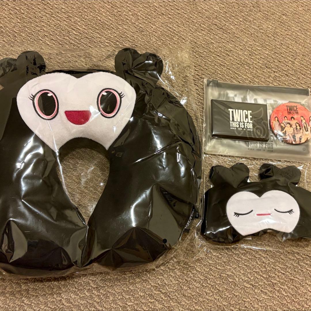 twice アップグレード特典 twice アップグレード席特典グッズ♪ - メルカリ
