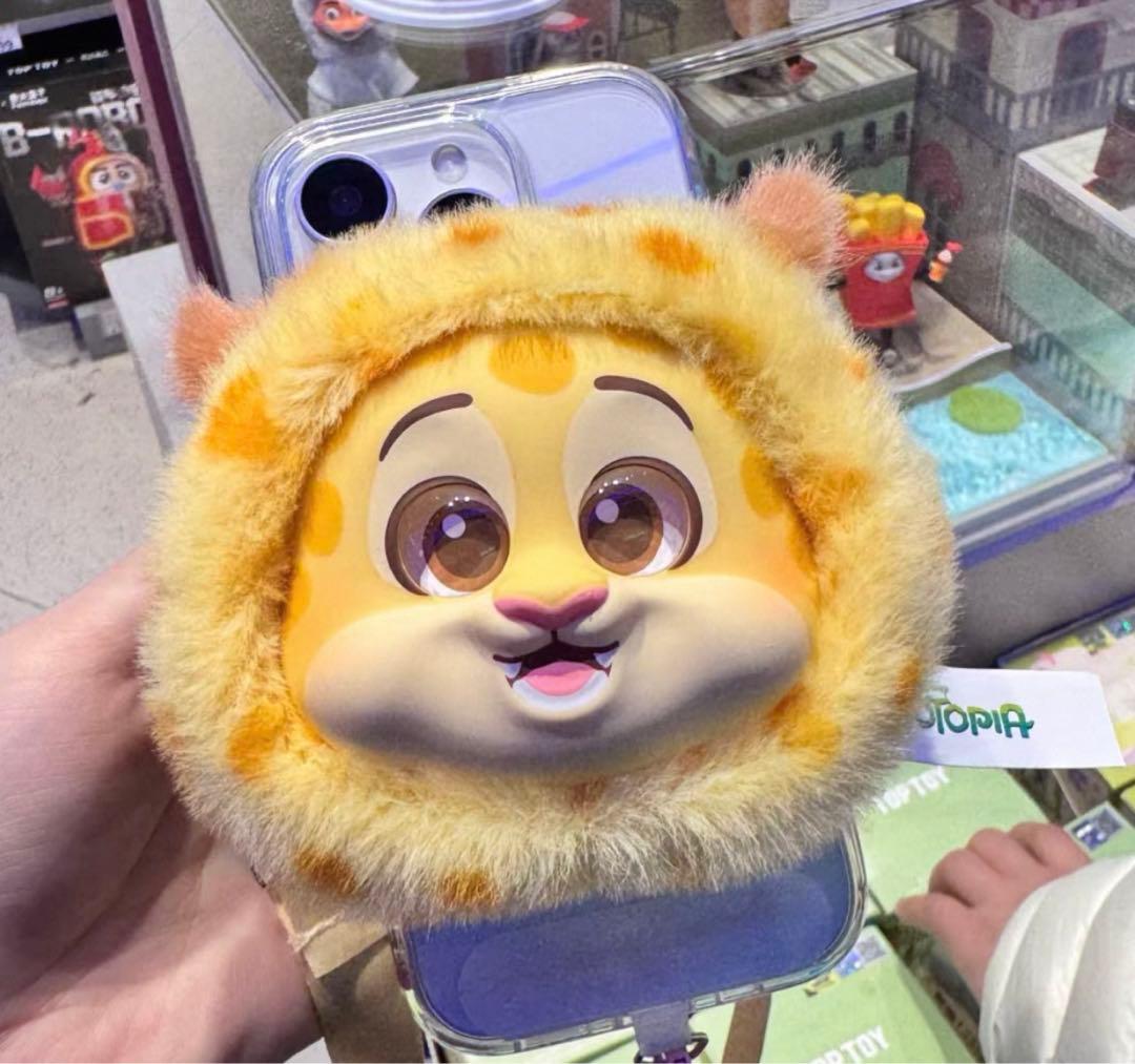 ズートピア2 EMOJIS SERIES 携帯ケース✖️6個(各1個) - メルカリ