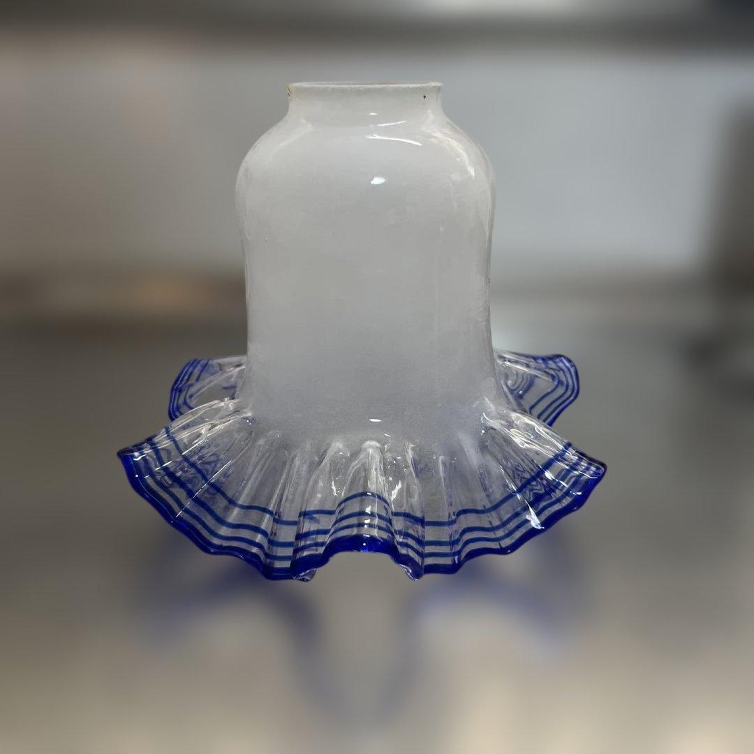 トワイライトブルー】昭和レトロ 乳白ガラス フリル ランプシェード 電