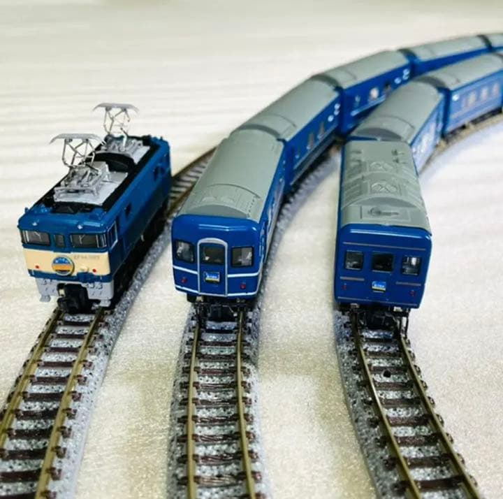 Bトレイン 24系あけぼの 11両フル編成＋EF64-1000 N化 動力2両 - メルカリ