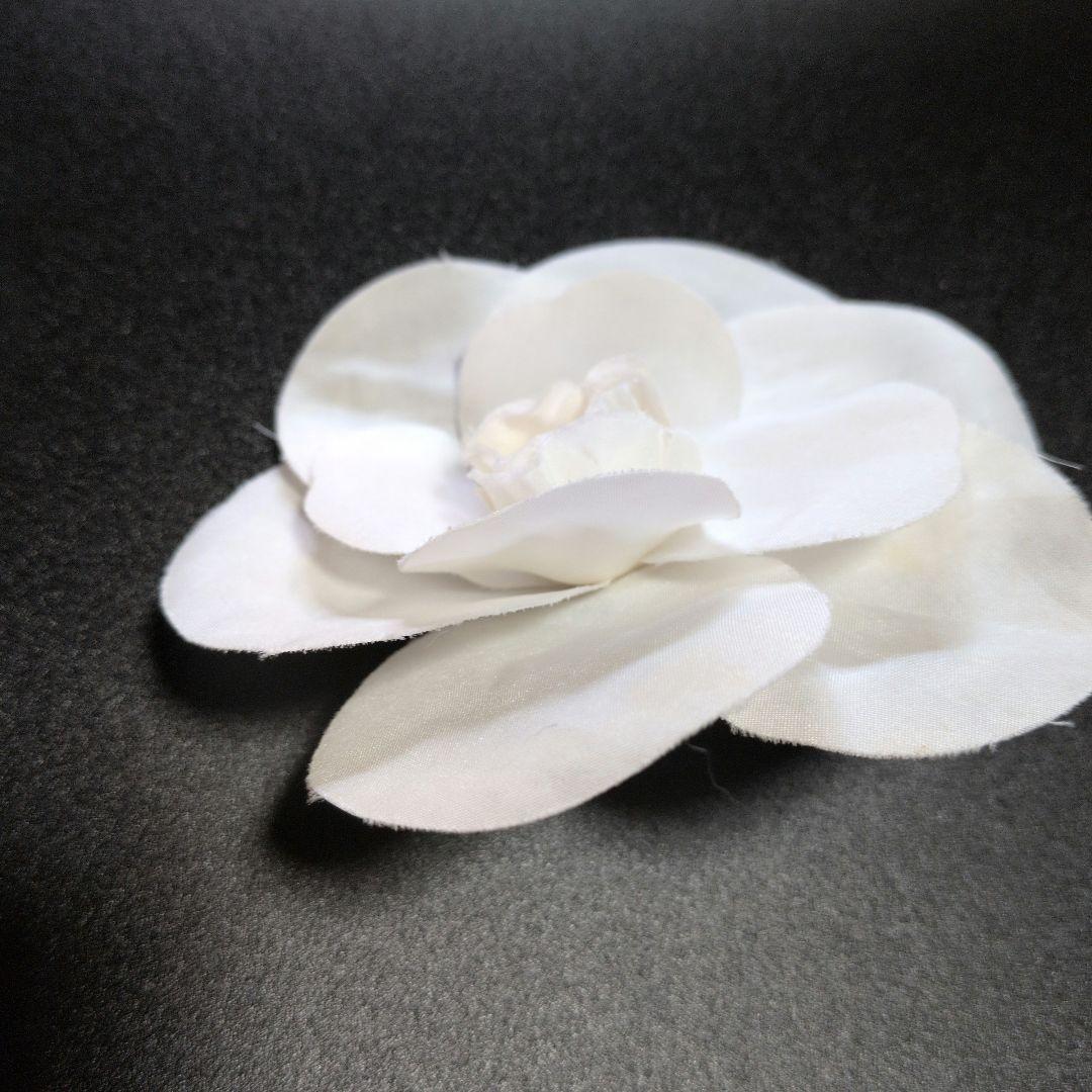 CHANEL シャネル カメリア コサージュ 11cm ホワイト 刻印プレート