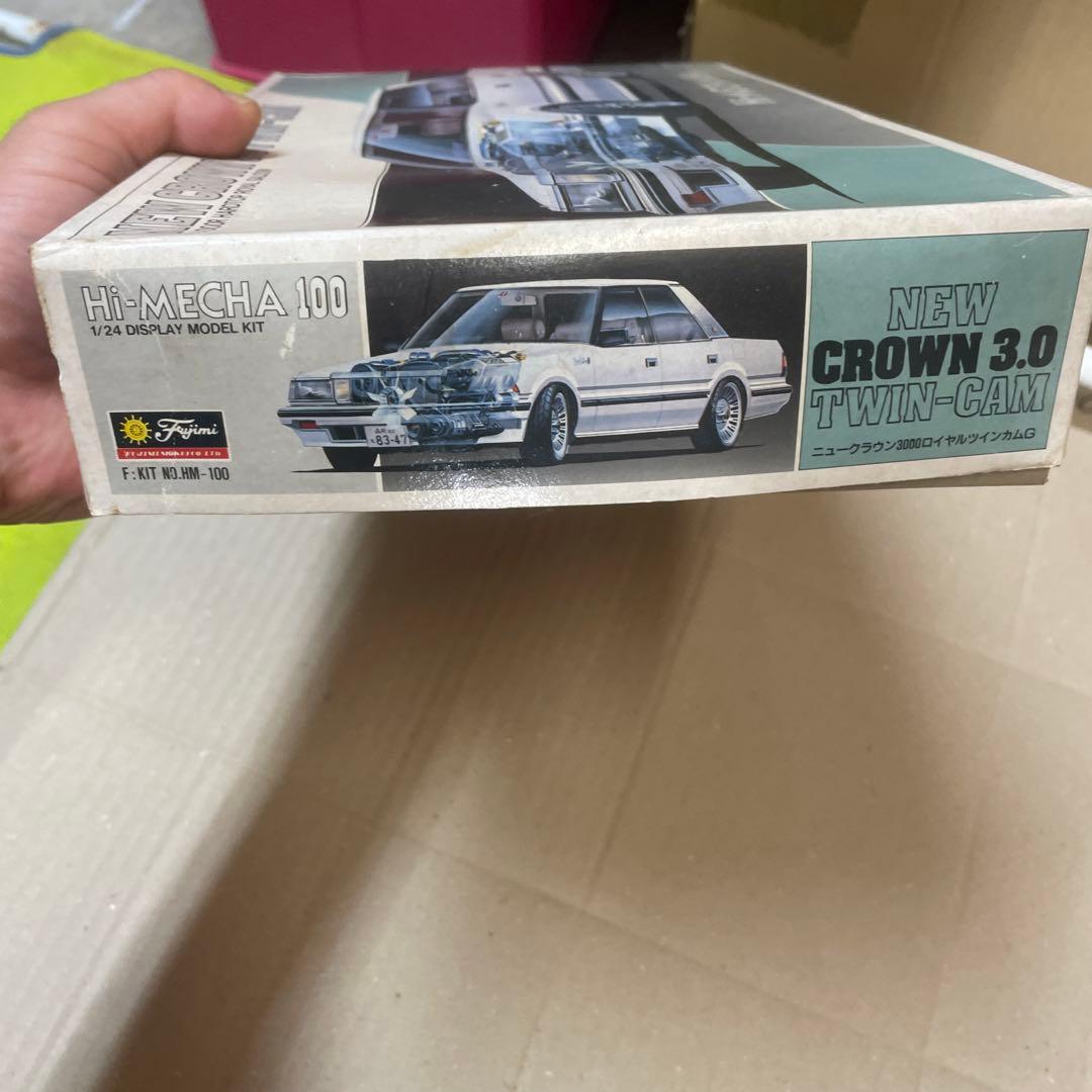 フジミ 1/24 ハイメカ 100 ニュークラウン 3.0 4ドア ツインカムG