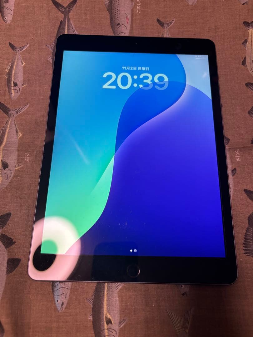 iPad 第8世代　128GB wi-fiモデル iPad 第8世代 128GB スペースグレイ MYML2J／A 国内版SIMフリー [128GB