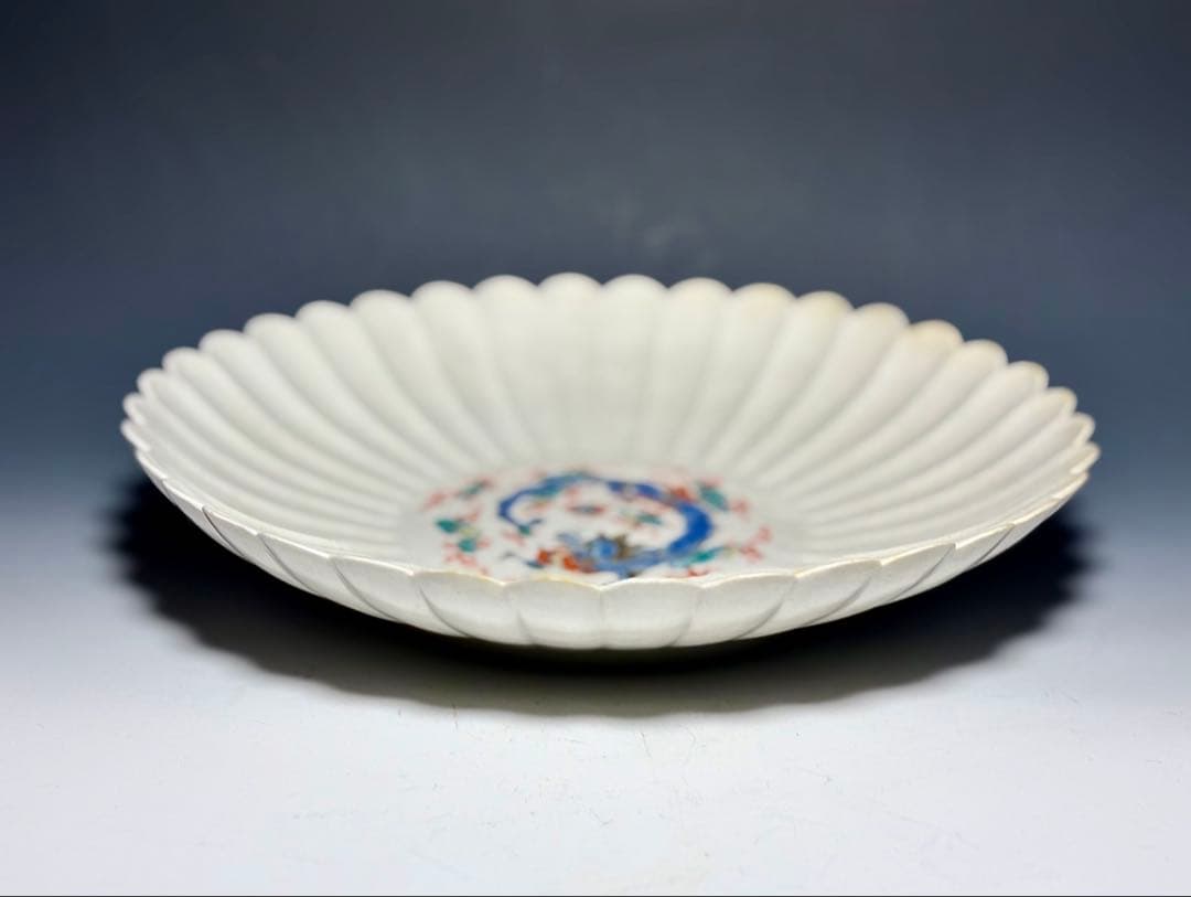 PRICE DOWN 」柿右衛門団龍文菊花形八寸皿 - メルカリ