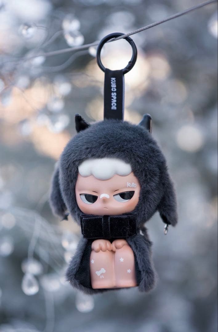 POPMART KUBO Shadow ぬいぐるみペンダント - メルカリ