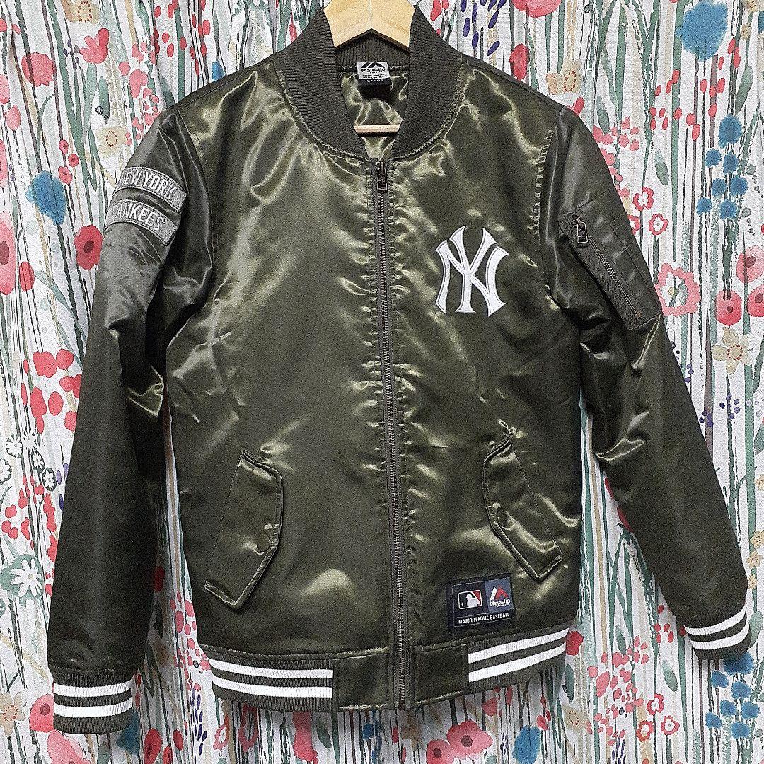 Majestic ニューヨーク・ヤンキース MA-1 ミリタリー スタジャン MAJESTIC NEW YORK ヤンキース MA-1タイプジャケット カーキ150cm