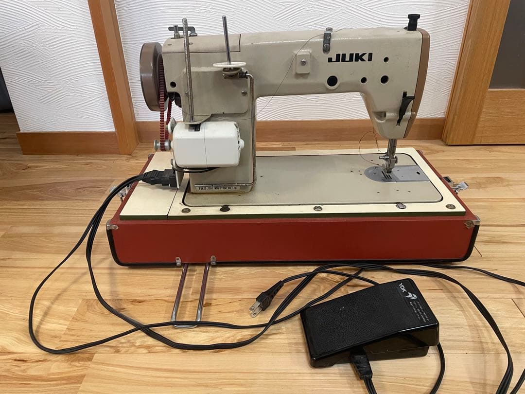 JUKI ミシン　TL72 No.519 JUKI TL-72 ジューキ製 職業用足踏みミシン：アンティーク