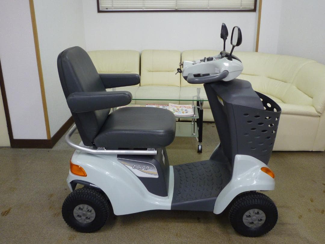 ほぼ全国送込♪ セニアカー電動四輪車いす2015年製 ET4D7 シニアカー