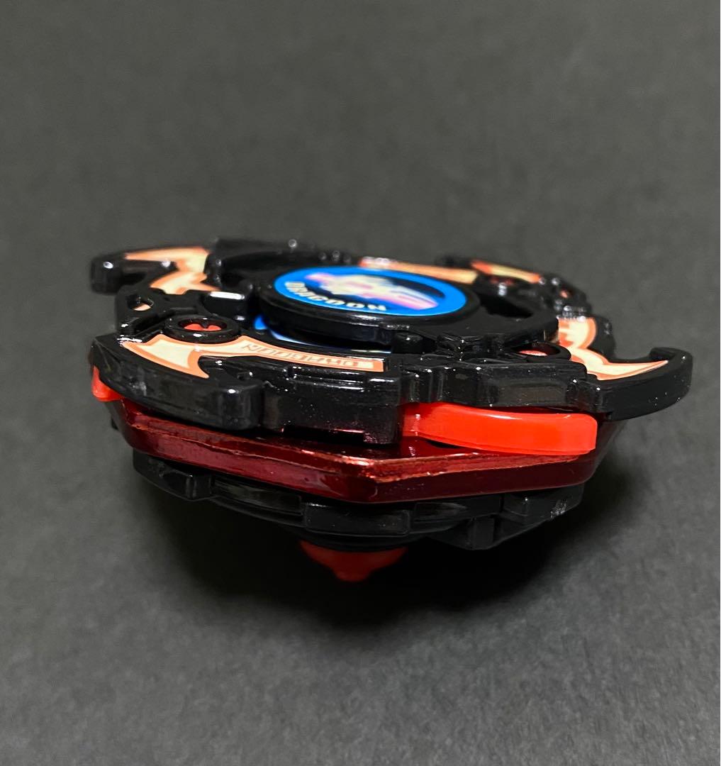 超美品 】ドラグーンF ガンメタVer. 爆転シュートベイブレード - メルカリ