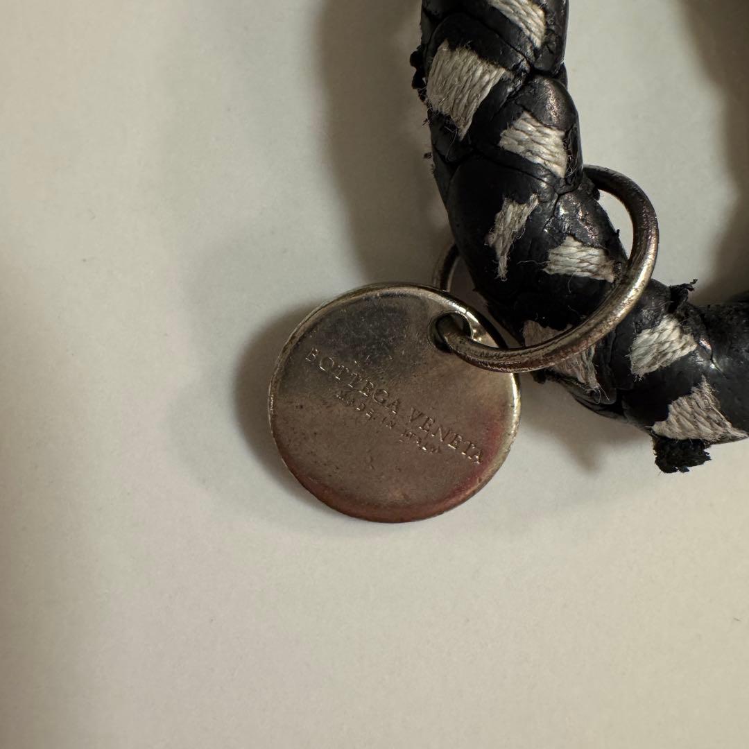 BOTTEGA VENETA 編み込みレザーキーホルダー - メルカリ