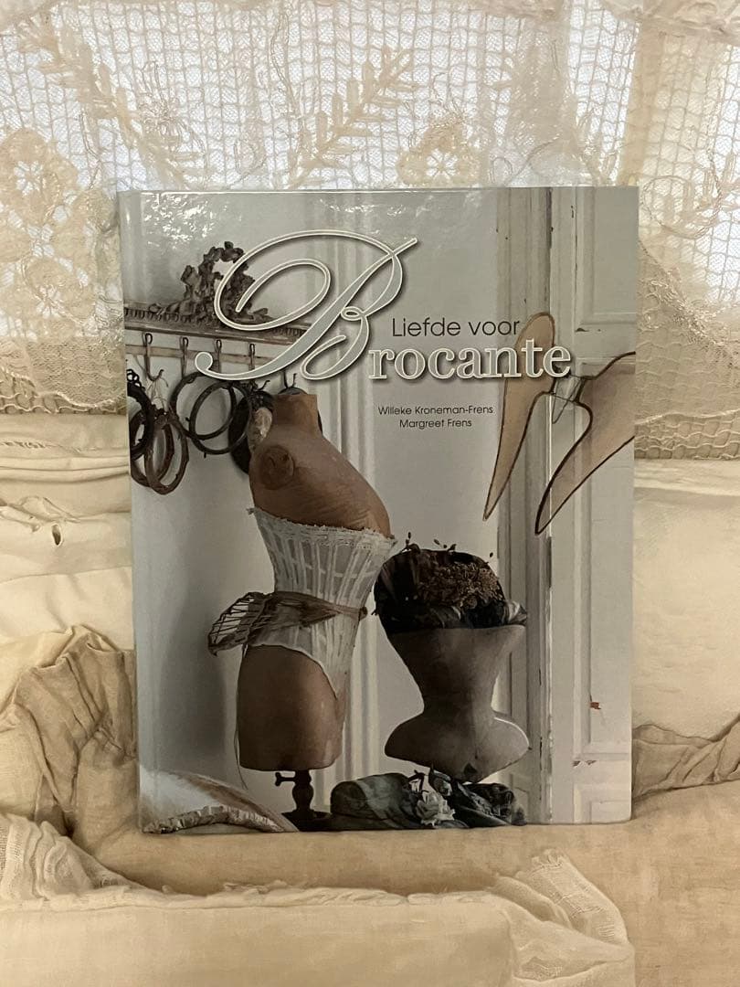 Liefde voor Brocante アンティーク　インテリア　ブック　本 Liefde voor brocante - inspiratieboek interieurs door Margreet