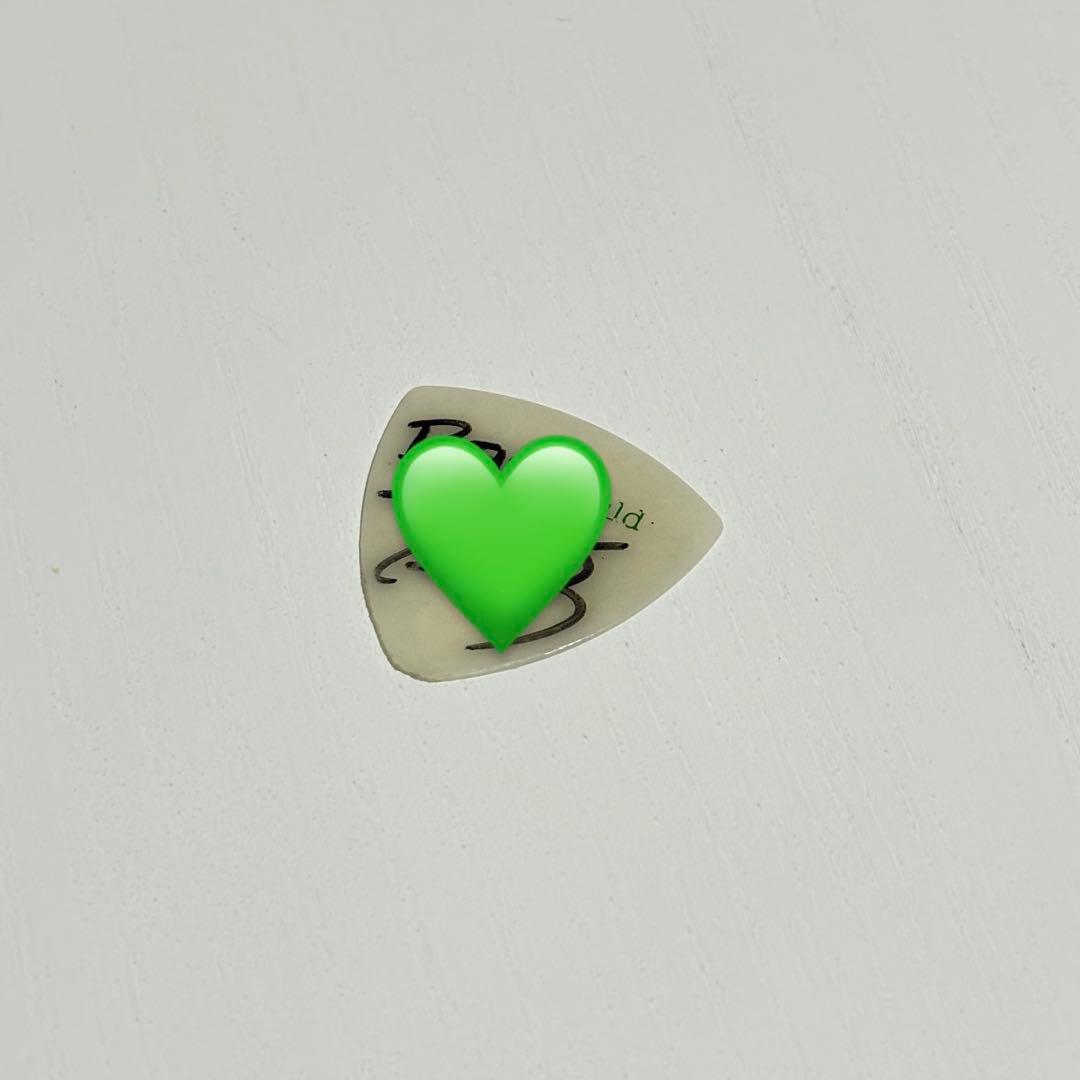 シンガーズハイ みつ ピック サイン入り シンガーズハイ みつくん サイン入りピック - メルカリ