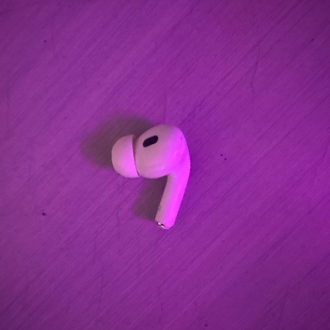 AirPodsPro2 右耳のみ Apple Apple AirPods Pro 2 右イヤホンのみ USED美品 エアーポッズ