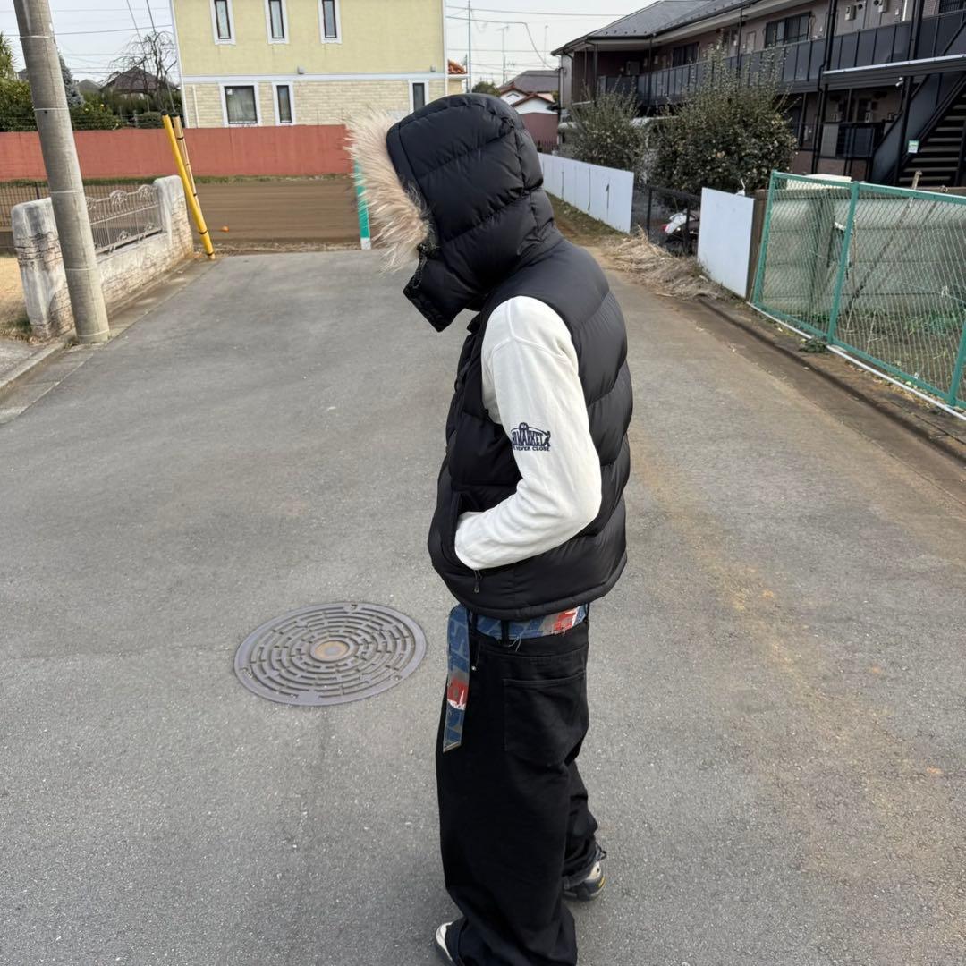 archive y2k others ダウンベスト　ファー付き 黒短丈 swag y2k ファー ダウンベスト 光沢 短丈 平成 ギャル男 00s archive - メルカリ