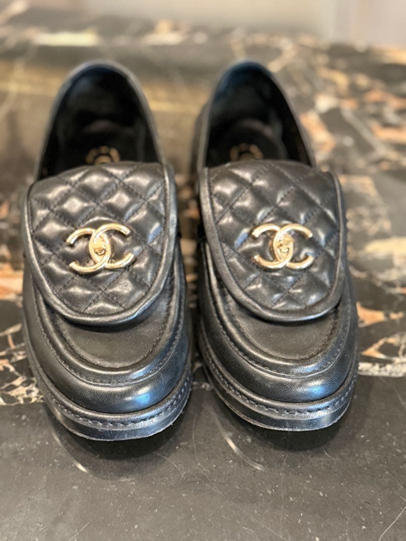 CHANEL ブラック ローファー キルティング - メルカリ