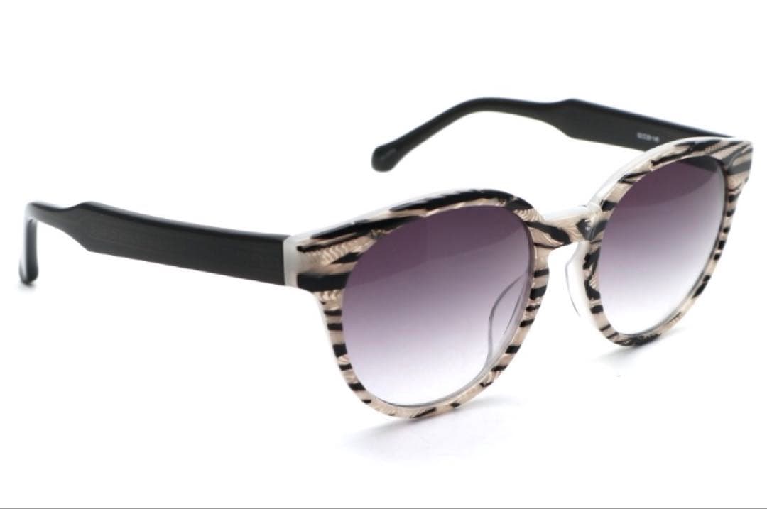 新品 激レア 希少 vivienne westwood サングラス ゼブラ