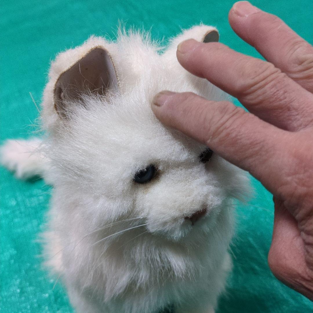 ペルシャ猫のバーチャルペットロボットぬいぐるみ - メルカリ