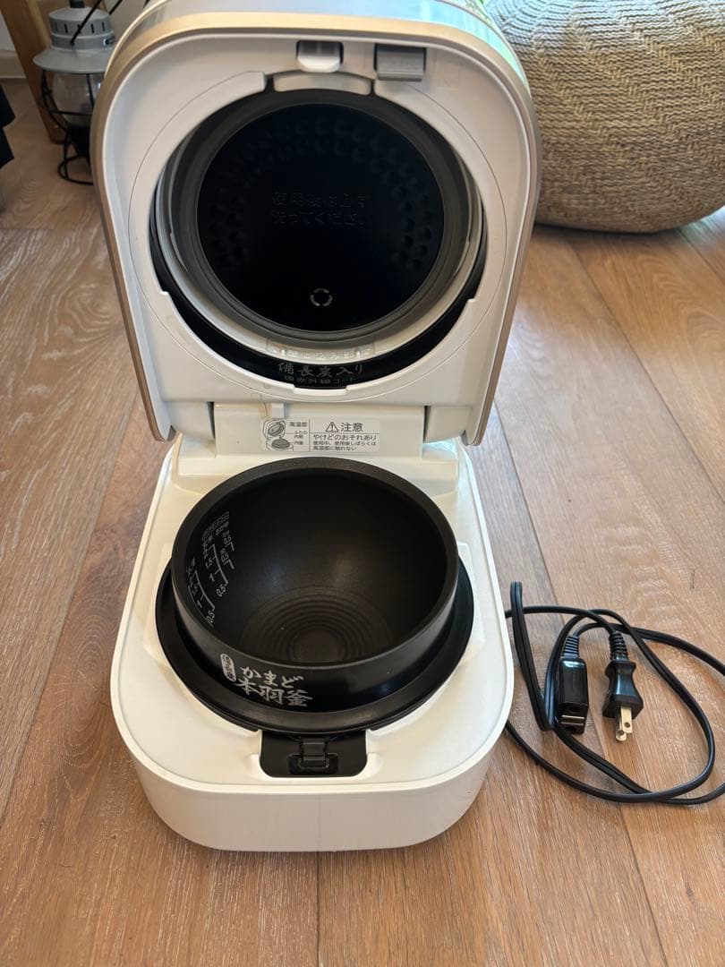 東芝 IHジャー炊飯器 RC-4ZWJ 2.5合炊き 2018年製の通販｜www