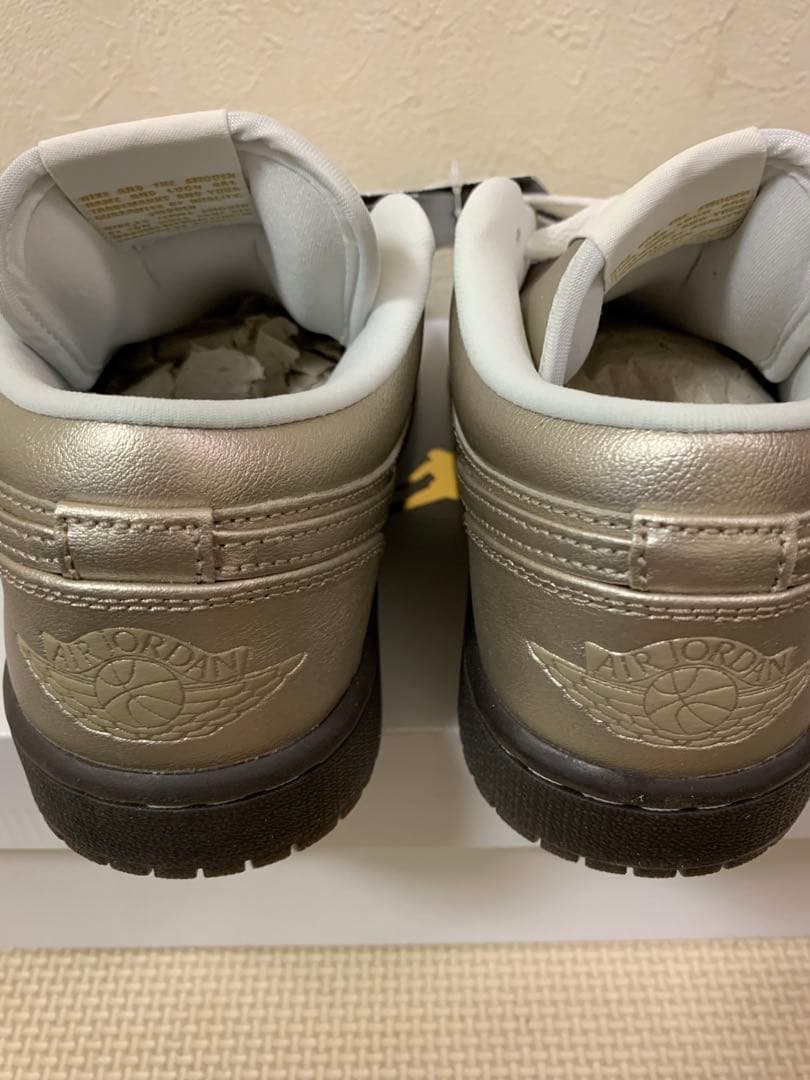 シューズ(女性用) AIR JORDAN 1 LOW SE HQ3529-099 23.5cm